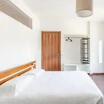 Apartment - Charming Flat With Garden