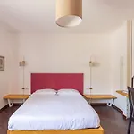 Lägenhet - Charming Flat With Garden *