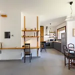 - Charming Flat With Garden بافينو