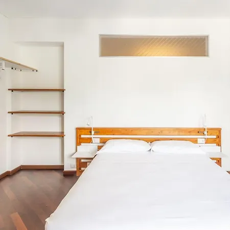 - Charming Flat With Garden Appartamento *