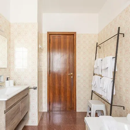 شقة - Charming Flat With Garden *