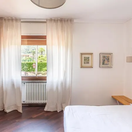 - Charming Flat With Garden Apartment