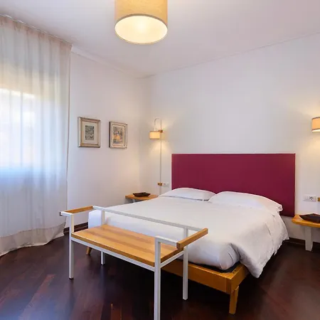 - Charming Flat With Garden
