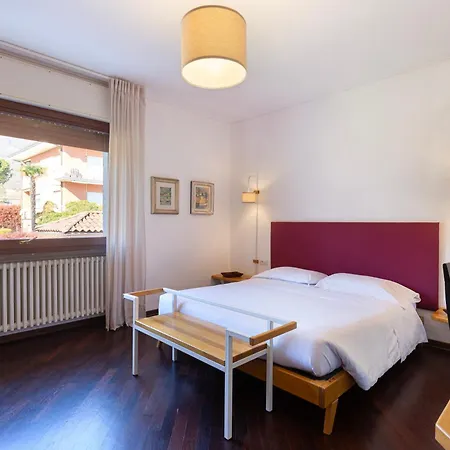 - Charming Flat With Garden شقة بافينو