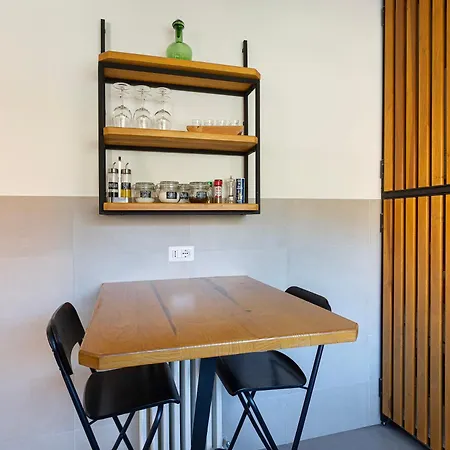 Apartament - Charming Flat With Garden