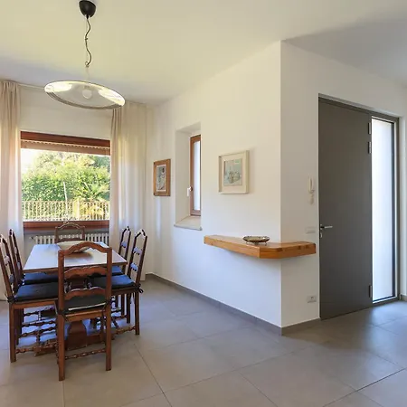 - Charming Flat With Garden * 巴韦诺