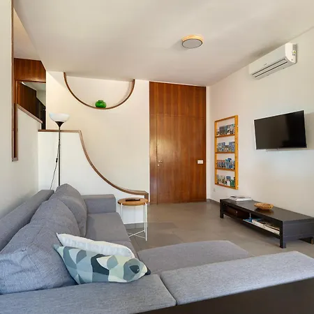 - Charming Flat With Garden *