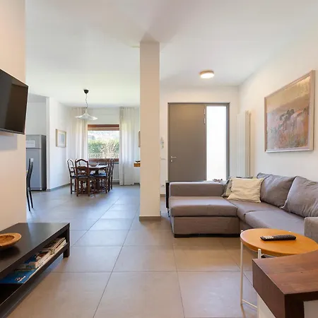 公寓 - Charming Flat With Garden *