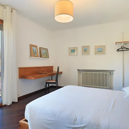 - Charming Flat With Garden