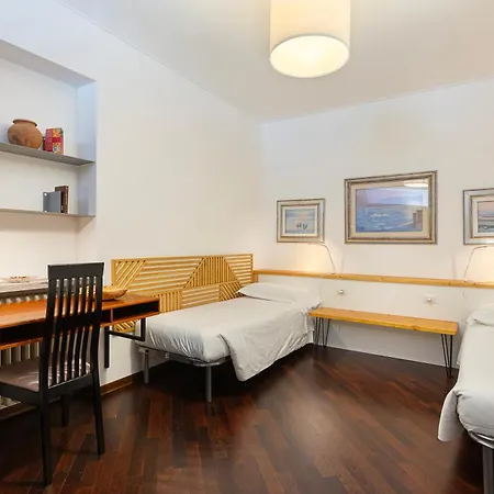 - Charming Flat With Garden Apartamento *