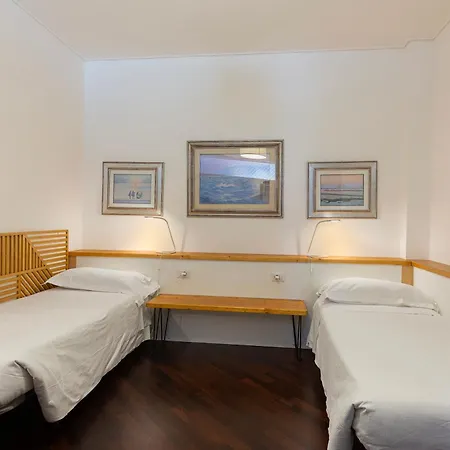 Apartament - Charming Flat With Garden *