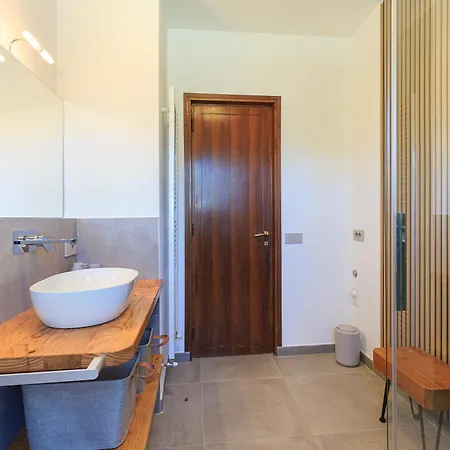 公寓 - Charming Flat With Garden 巴韦诺