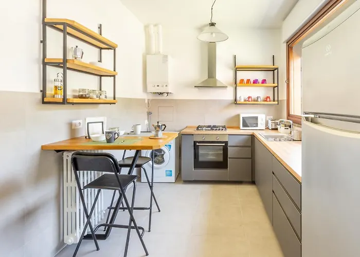 - Charming Flat With Garden アパート *